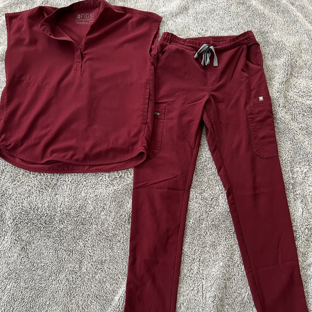 Xs/xxs small figs set in burgundy